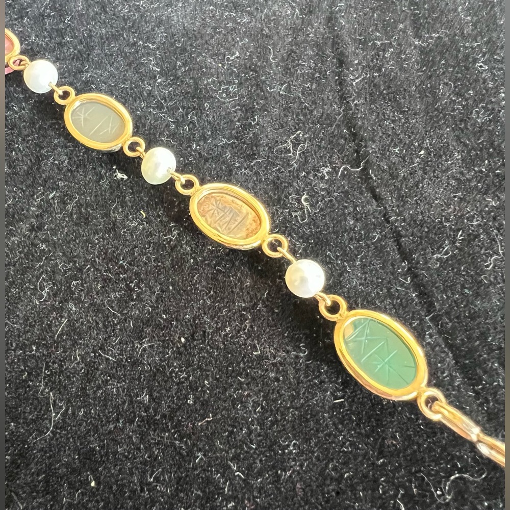 Vintage Scarab bracelet with 5 polished stones. - Picture 3 of 6